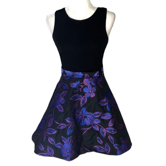 Aidan Mattox Black & Purple Woven Jacquard Floral Cutout Fit & Flare Dress - 4 - Picture 14 of 14
